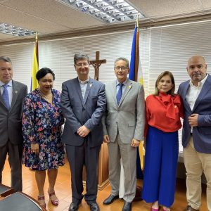 Bancamiga y la UCAB suscribieron alianza estratégica de cooperación interinstitucional